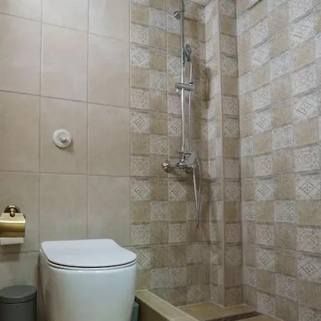 Eleana's Art Studio דירה